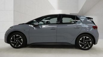 VOLKSWAGEN ID.3 Pro 58kWh Family Hatchback 5dr Electric Auto (145 ps)