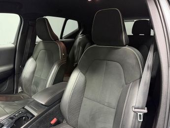 VOLVO XC40 2.0 T4 R-Design SUV 5dr Petrol Auto AWD Euro 6 (s/s) (190 ps)