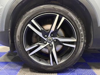 VOLVO XC40 2.0 T4 R-Design SUV 5dr Petrol Auto AWD Euro 6 (s/s) (190 ps)