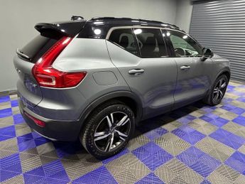 VOLVO XC40 2.0 T4 R-Design SUV 5dr Petrol Auto AWD Euro 6 (s/s) (190 ps)