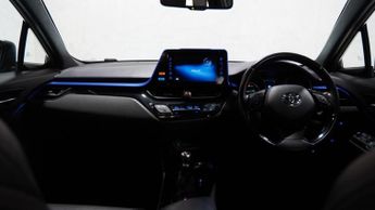 TOYOTA C-HR 1.8 VVT-h Dynamic SUV 5dr Petrol Hybrid CVT Euro 6 (s/s) (122 ps