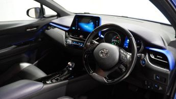 TOYOTA C-HR 1.8 VVT-h Dynamic SUV 5dr Petrol Hybrid CVT Euro 6 (s/s) (122 ps