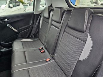 PEUGEOT 2008 AUTOMATIC 1.2 e-VTi PureTech Allure SUV 5dr Petrol EGC Euro 5 (s