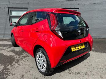 TOYOTA AYGO 1.0 VVT-i x-play Hatchback 5dr Petrol x-shift Euro 6 (71 ps)