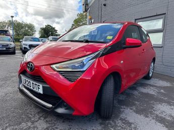 TOYOTA AYGO 1.0 VVT-i x-play Hatchback 5dr Petrol x-shift Euro 6 (71 ps)