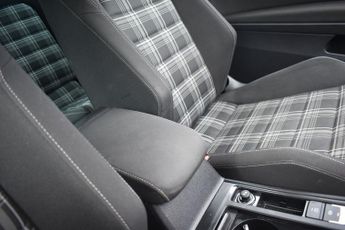VOLKSWAGEN GOLF 2.0 TDI BlueMotion Tech GTD Hatchback 3dr Diesel Manual Euro 6 (