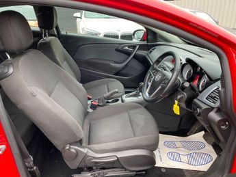 VAUXHALL ASTRA GTC 1.4T Sport Coupe 3dr Petrol Auto Euro 5 (140 ps)