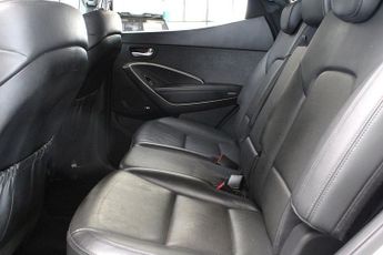 HYUNDAI SANTA FE 2.2 CRDi Blue Drive Premium SUV 5dr Diesel Auto 4WD Euro 6 (s/s)