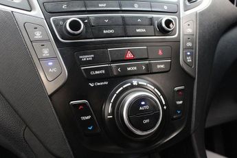 HYUNDAI SANTA FE 2.2 CRDi Blue Drive Premium SUV 5dr Diesel Auto 4WD Euro 6 (s/s)