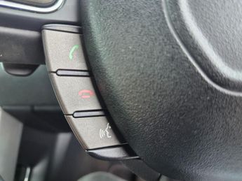 LAND ROVER RANGE ROVER EVOQUE 2.0 TD4 SE Tech SUV 5dr Diesel Auto 4WD Euro 6 (s/s) (180 ps)