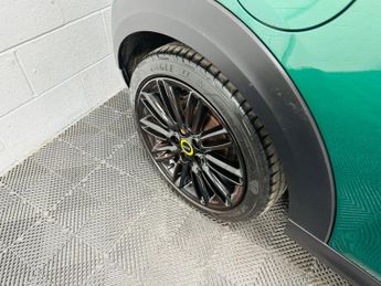 MINI Electric Hatch Cooper SE 32.6kWh Level 2 Hatchback 3dr Electric Auto (184 ps)