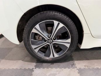 NISSAN LEAF 62kWh e+ Tekna Hatchback 5dr Electric Auto (217 ps)