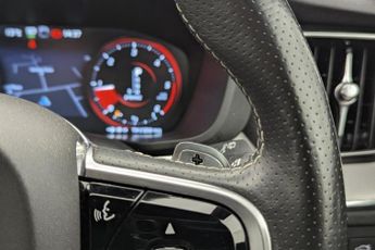 VOLVO XC60 2.0 D4 R-Design SUV 5dr Diesel Auto AWD Euro 6 (s/s) (190 ps)