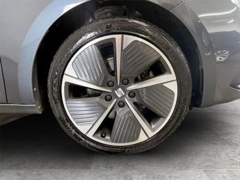 SEAT LEON 1.4 eHybrid 12.8kWh XCELLENCE Lux Estate 5dr Petrol Plug-in Hybr