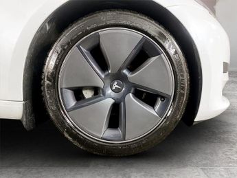 TESLA Model 3 Standard Range Plus Saloon 4dr Electric Auto RWD (241 bhp)