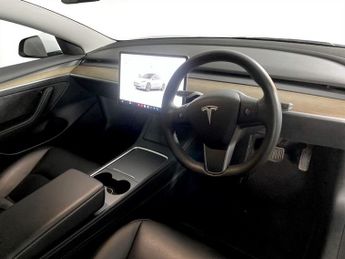 TESLA Model 3 Standard Range Plus Saloon 4dr Electric Auto RWD (241 bhp)