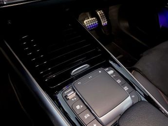 MERCEDES-BENZ EQA EQA 250+ 70.5kWh AMG Line SUV 5dr Electric Auto (190 ps)