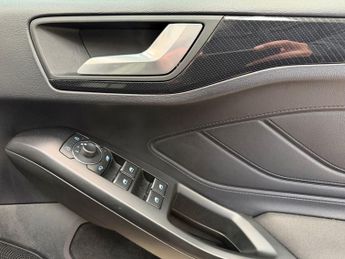 FORD FOCUS 1.0T EcoBoost ST-Line Edition Hatchback 5dr Petrol Manual Euro 6