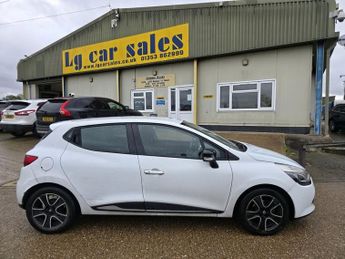 Renault Clio 1.2 16V Dynamique MediaNav Hatchback 5dr Petrol Manual Euro 5 (7