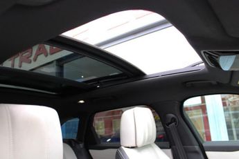 LAND ROVER RANGE ROVER VELAR 2.0 D240 R-Dynamic HSE SUV 5dr Diesel Auto 4WD Euro 6 (s/s) (240