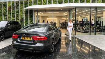 JAGUAR XE 2.0i R-Sport Saloon 4dr Petrol Auto AWD Euro 6 (s/s) (250 ps)