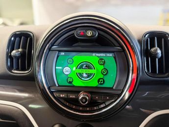 MINI COUNTRYMAN 1.5 7.6kWh GPF Cooper SE SUV 5dr Petrol Plug-in Hybrid Auto ALL4