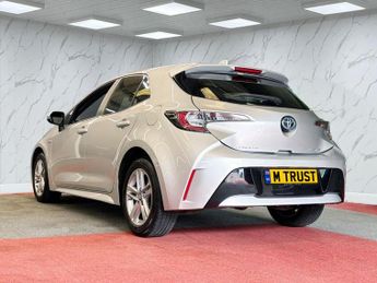 TOYOTA COROLLA 1.8 VVT-h Icon Tech Hatchback 5dr Petrol Hybrid CVT Euro 6 (s/s)