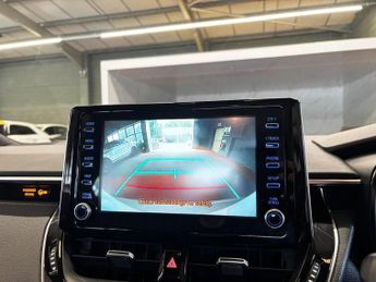 TOYOTA COROLLA 1.8 VVT-h Icon Tech Hatchback 5dr Petrol Hybrid CVT Euro 6 (s/s)
