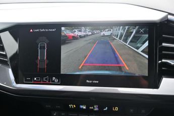 AUDI Q4 E-TRON 40 S line SUV 5dr Electric Auto 82kWh (204 ps)