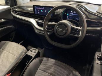 FIAT 500E 42kWh Icon Hatchback 3dr Electric Auto (118 ps)