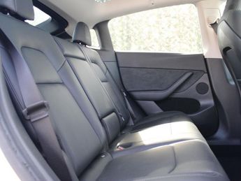 TESLA MODEL Y (Dual Motor) Long Range SUV 5dr Electric Auto 4WDE (384 bhp)