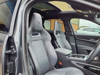 JAGUAR F-PACE 2.0 D200 MHEV R-Dynamic HSE Black 90th Anniversary Edition SUV 5