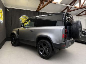 LAND ROVER DEFENDER 3.0 D200 MHEV Hard Top SUV 3dr Diesel Auto 4WD SWB Euro 6 (s/s) 