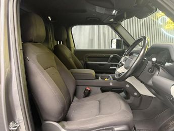LAND ROVER DEFENDER 3.0 D200 MHEV Hard Top SUV 3dr Diesel Auto 4WD SWB Euro 6 (s/s) 