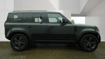 LAND ROVER DEFENDER 3.0 D300 MHEV X-Dynamic HSE SUV 5dr Diesel Auto 4WD Euro 6 (s/s)
