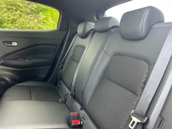 NISSAN JUKE 1.0 DIG-T N-Connecta SUV 5dr Petrol DCT Auto Euro 6 (s/s) (114 p