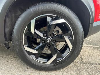 NISSAN JUKE 1.0 DIG-T N-Connecta SUV 5dr Petrol DCT Auto Euro 6 (s/s) (114 p