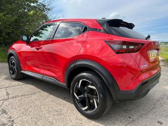 NISSAN JUKE 1.0 DIG-T N-Connecta SUV 5dr Petrol DCT Auto Euro 6 (s/s) (114 p
