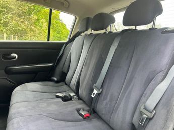 NISSAN  0.0L