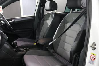 VOLKSWAGEN TIGUAN 2.0 TDI R-Line SUV 5dr Diesel DSG 4Motion Euro 6 (s/s) (190 ps)