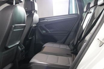 VOLKSWAGEN TIGUAN 2.0 TDI R-Line SUV 5dr Diesel DSG 4Motion Euro 6 (s/s) (190 ps)