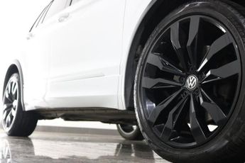 VOLKSWAGEN TIGUAN 2.0 TDI R-Line SUV 5dr Diesel DSG 4Motion Euro 6 (s/s) (190 ps)