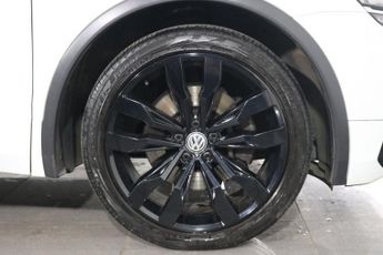 VOLKSWAGEN TIGUAN 2.0 TDI R-Line SUV 5dr Diesel DSG 4Motion Euro 6 (s/s) (190 ps)