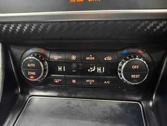 MERCEDES-BENZ A-CLASS 2.1 A200d AMG Line Hatchback 5dr Diesel 7G-DCT Euro 6 (s/s) (136