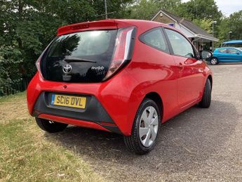 TOYOTA AYGO 1.0 VVT-i x-play Hatchback 3dr Petrol Manual Euro 6 (68 ps)
