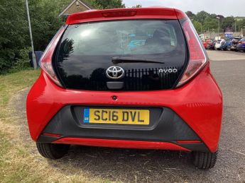 TOYOTA AYGO 1.0 VVT-i x-play Hatchback 3dr Petrol Manual Euro 6 (68 ps)