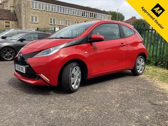 TOYOTA AYGO 1.0 VVT-i x-play Hatchback 3dr Petrol Manual Euro 6 (68 ps)