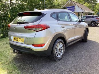 HYUNDAI TUCSON 1.7 CRDi Blue Drive SE Nav SUV 5dr Diesel Manual Euro 6 (s/s) (1