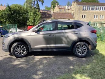 HYUNDAI TUCSON 1.7 CRDi Blue Drive SE Nav SUV 5dr Diesel Manual Euro 6 (s/s) (1