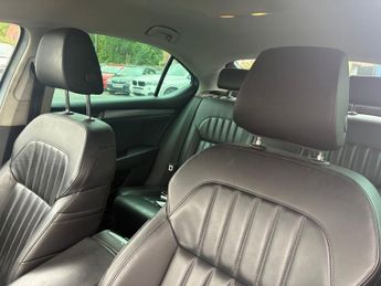 SKODA SUPERB 2.0 TDI SE L Executive Hatchback 5dr Diesel DSG Euro 6 (s/s) (19